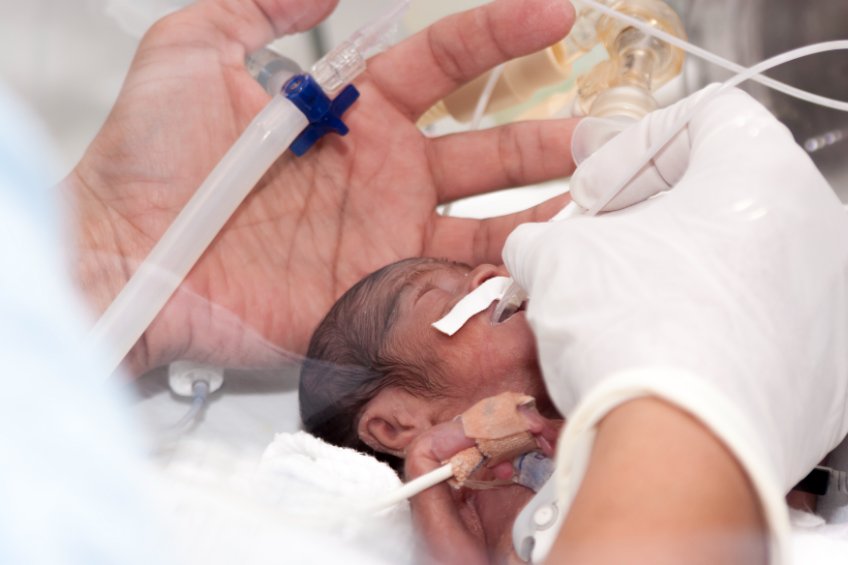 Infermiera neonatale accusata di omicidio, fonte immagine 123RF. com con licenza d'uso