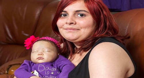 bambola di neonato dopo aborto