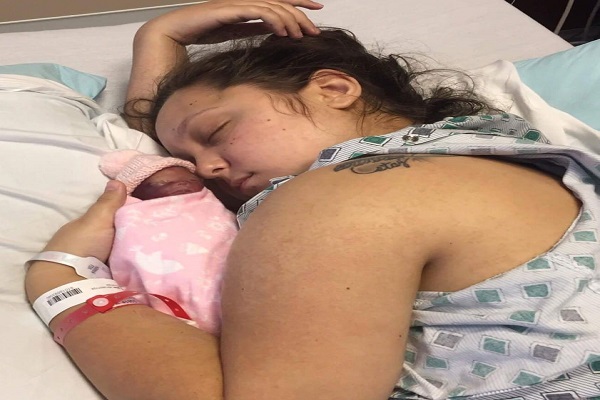 neonata prematura sopravvive due ore