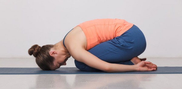 3 posizioni yoga per dormire bene e meglio