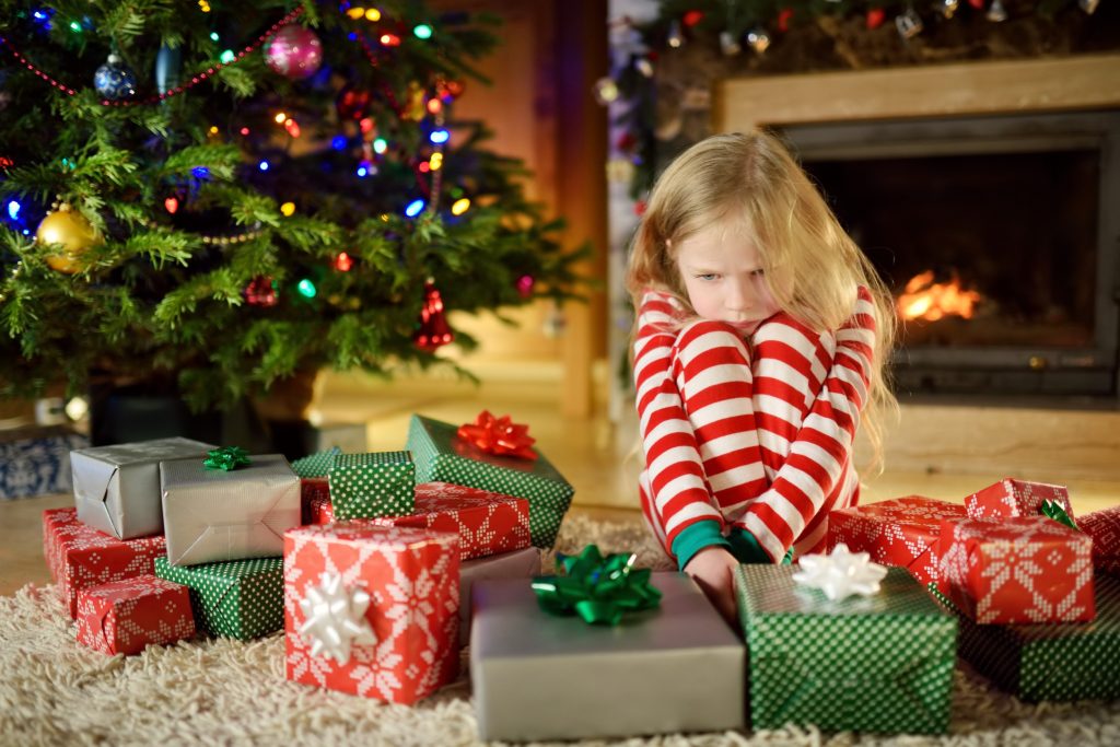 Troppi regali di Natale non fanno bene ai bambini