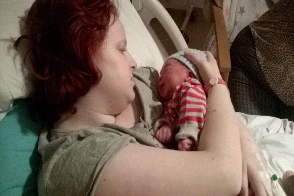 Hannah Turtle: mamma avvelena e uccide il figlio di 2 mesi