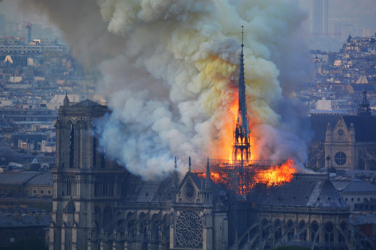 incendio di Notre-Dame 