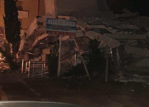 Terremoto in Albania, crolli. 