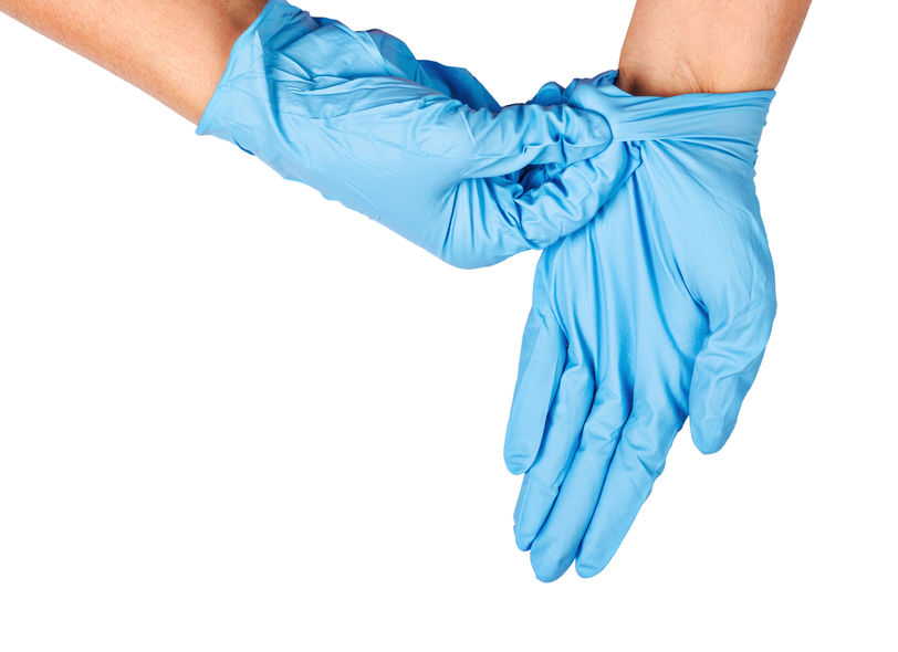 Come si usano i guanti per prevenire il contagio