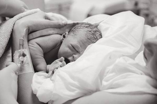 Tutti i controlli medici che mamma e neonato devono fare dopo il parto.